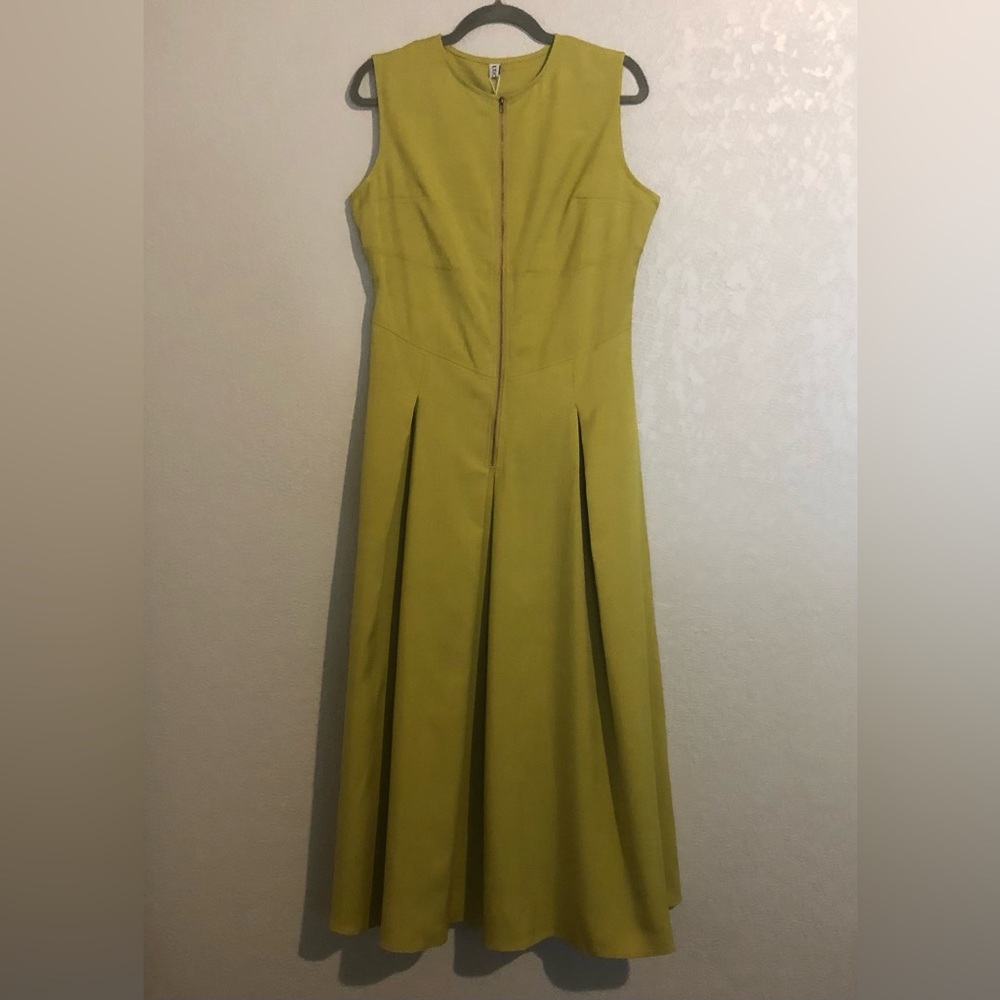 NWT. Uoozee Sleeveless Maxi Dress in Chartreuse Green - Medium